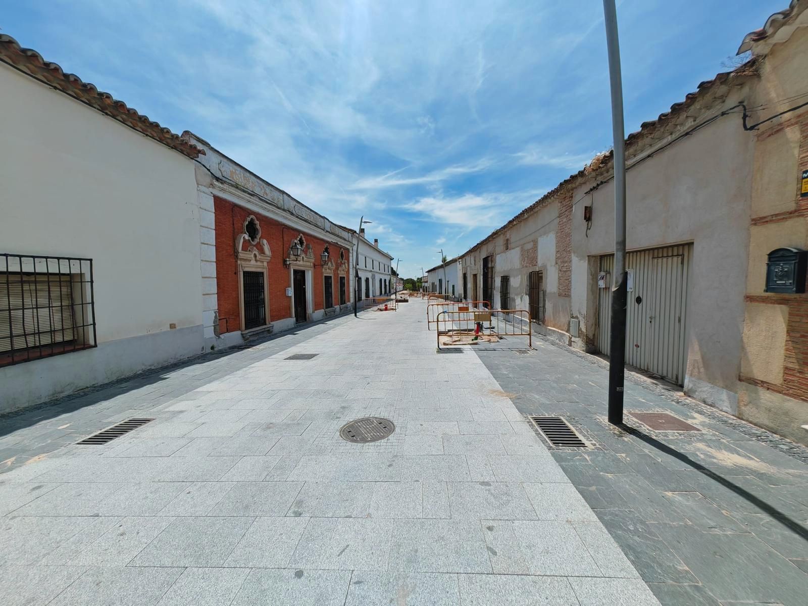 Vista exterior de Casa o xalet en venda en Meco amb Jardí privat i Piscina
