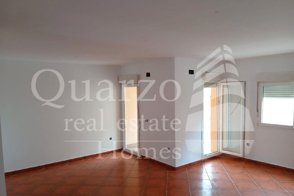 Sala d'estar de Casa adosada en venda en Huerta de Valdecarábanos amb Piscina comunitària