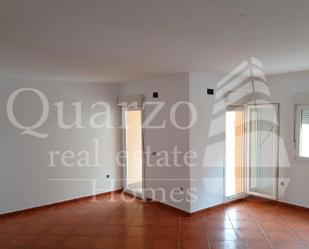 Living room of Single-family semi-detached for sale in Huerta de Valdecarábanos  with Community pool
