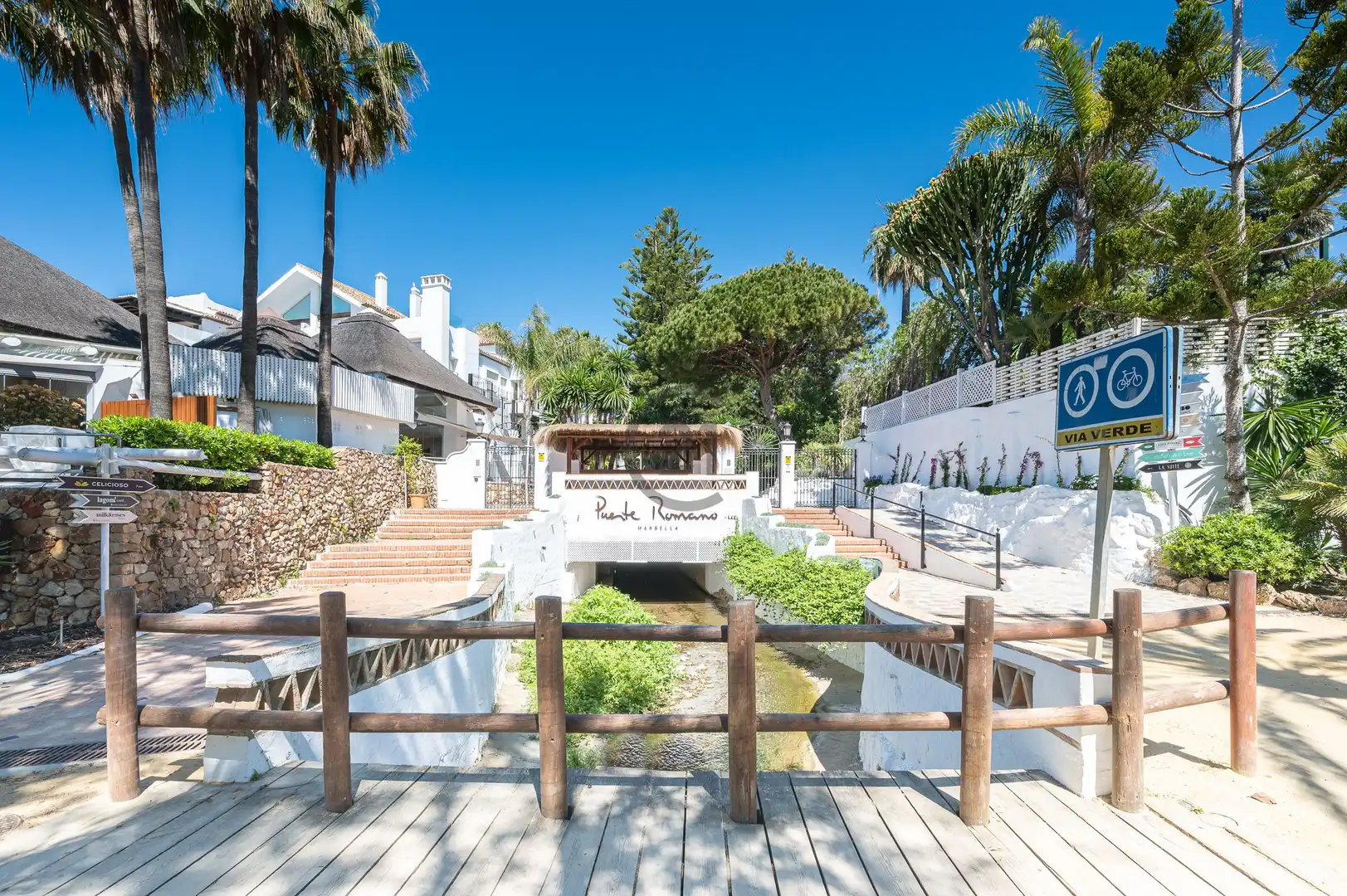 Chalet con terraza en venta en Calle Sirio, imagen 49