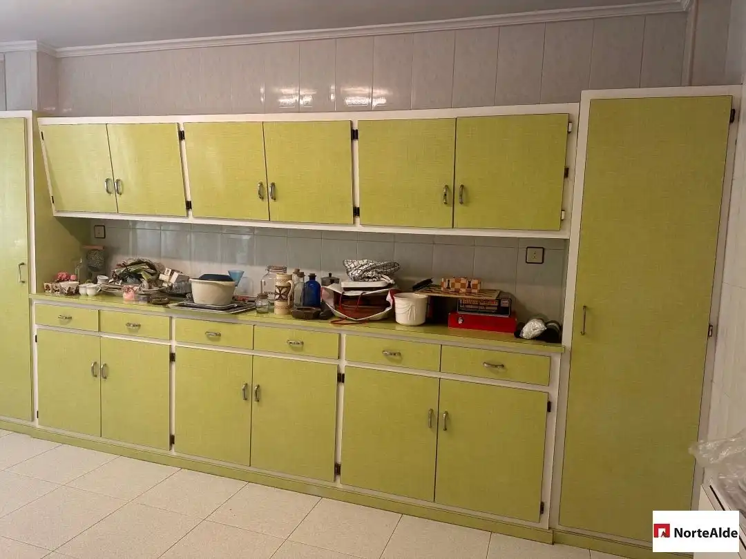 Cocina de Piso en venta en Barakaldo  con Calefacción, Trastero y Balcón