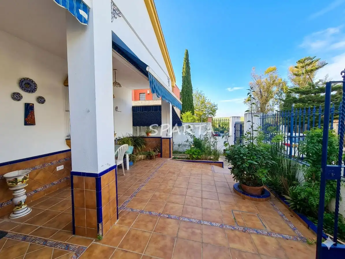 Casa o xalet en venda a Calle Manuel Altolaguirre, Valencina de la Concepción