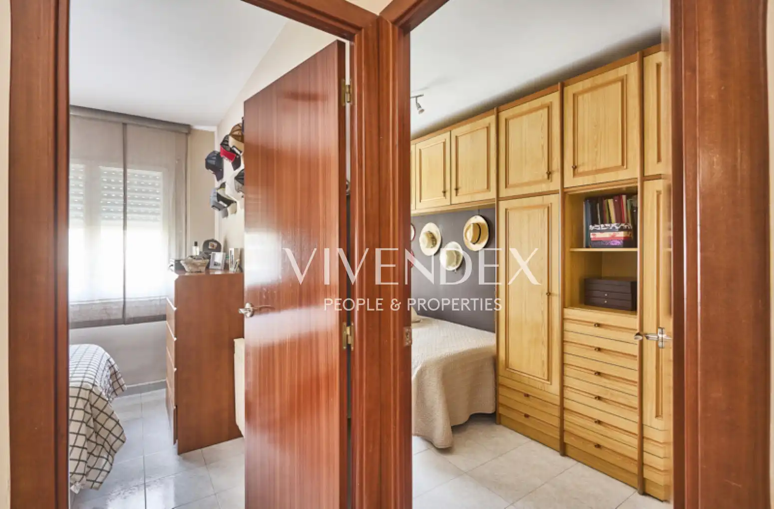 Habitación de Casa adosada en venta en Viladecans con Calefacción, Jardín privado y Terraza