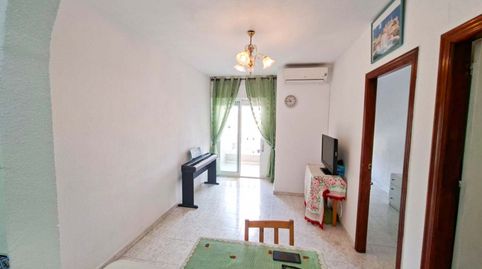 Foto 2 de Apartament en venda a Las Piscinas Naturales, Torrevieja