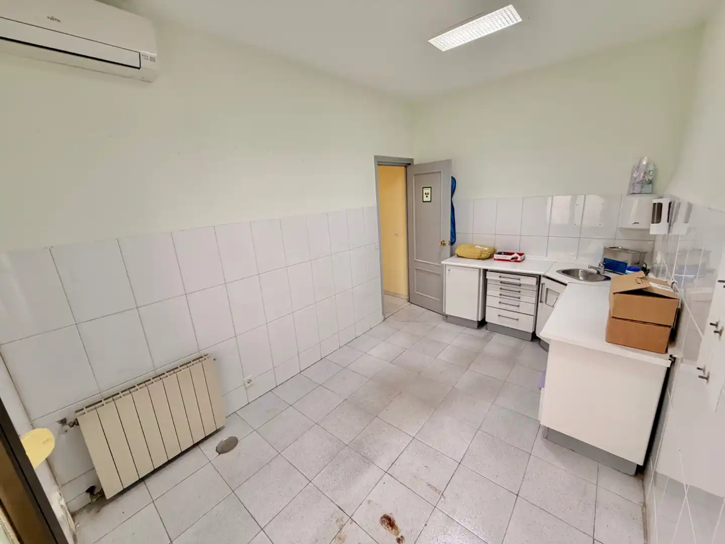 Cocina de Local en venta en Madrid con Aire acondicionado y Calefacción