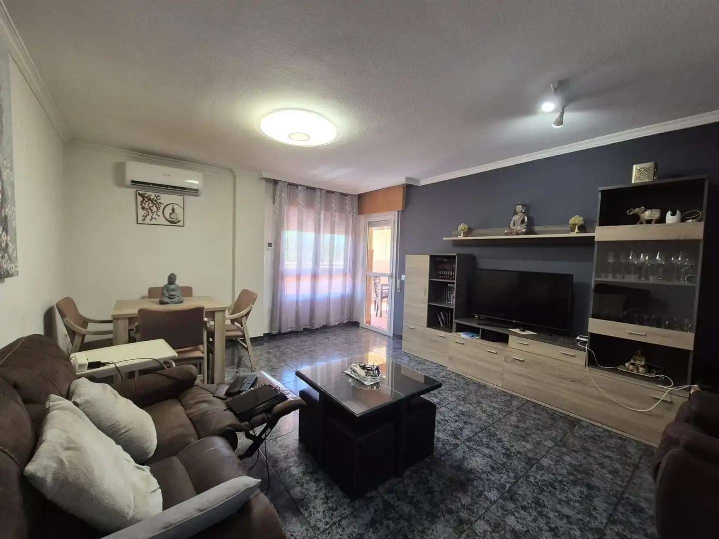 Sala de estar de Piso en venta en El Ejido con Aire acondicionado, Terraza y Amueblado