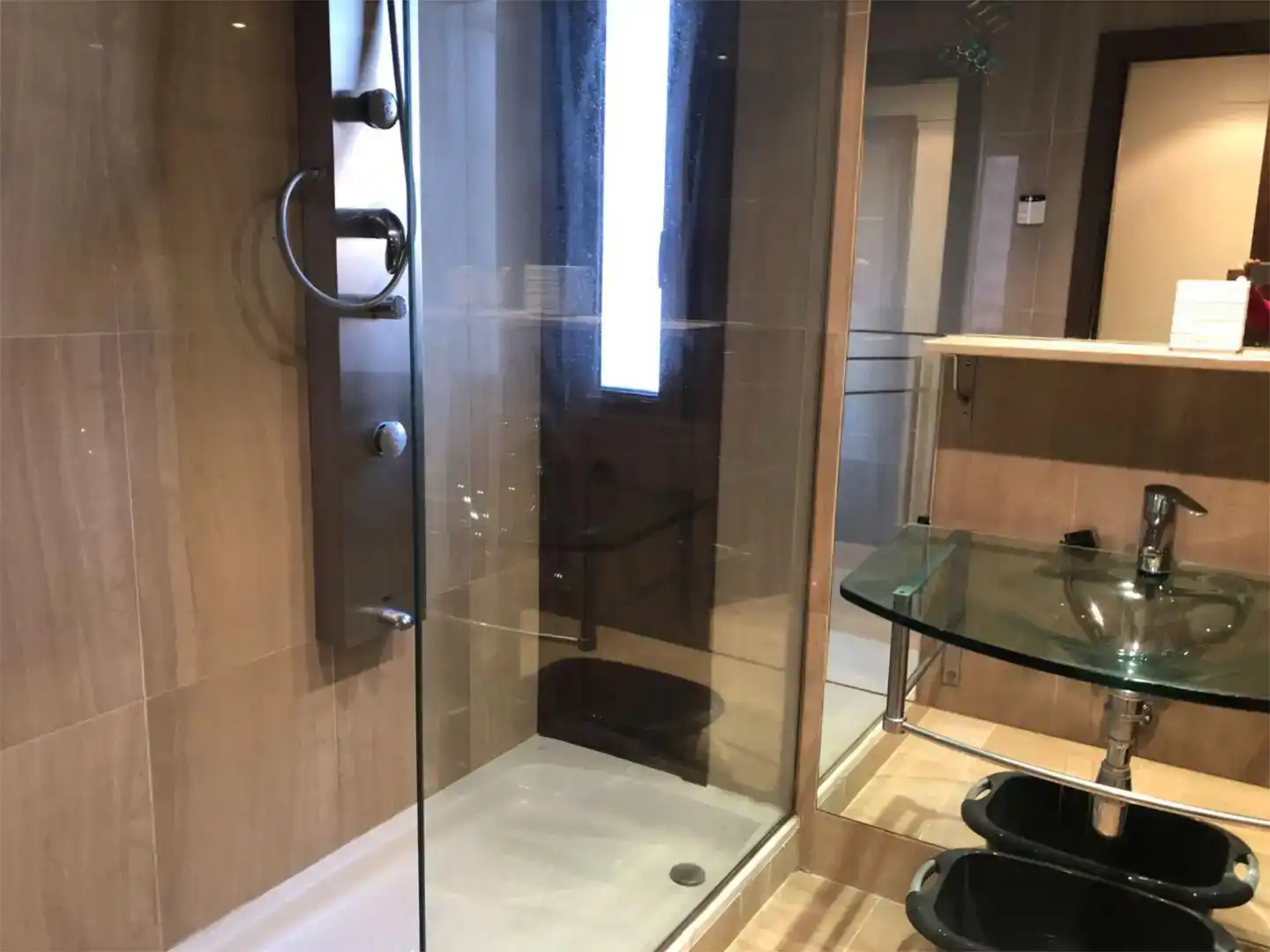 Badezimmer von Wohnung zur Miete in Estepona mit Klimaanlage, Privatgarten und Abstellraum