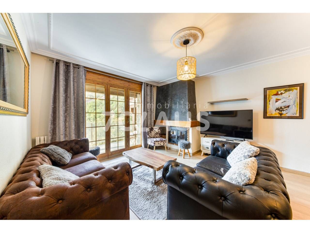 Sala de estar de Casa adosada de alquiler en Escaldes – Engordany con Calefacción, Parquet y Terraza