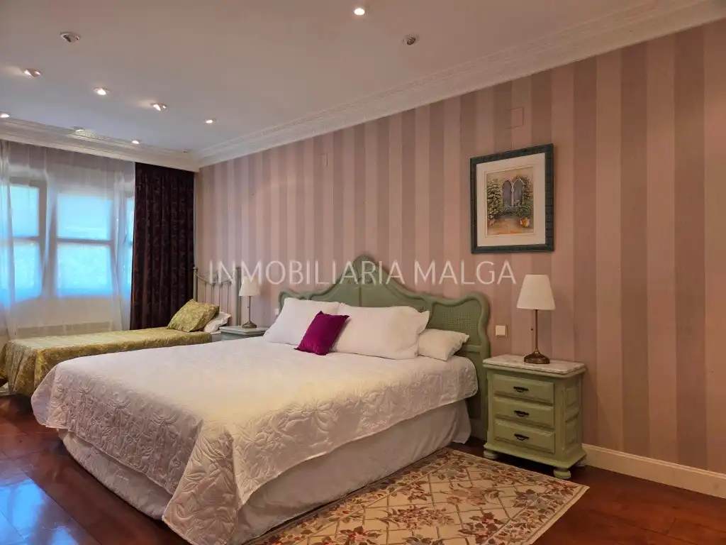Dormitori de Casa o xalet en venda en Colunga amb Calefacció, Jardí privat i Parquet