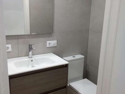 Bany de Apartament en venda en  Sevilla Capital amb Aire condicionat