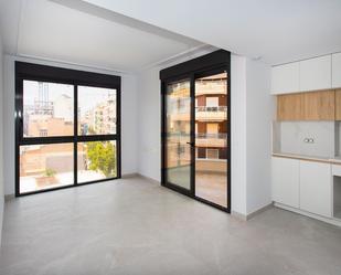 Dormitori de Apartament en venda en Torrevieja amb Aire condicionat, Calefacció i Terrassa