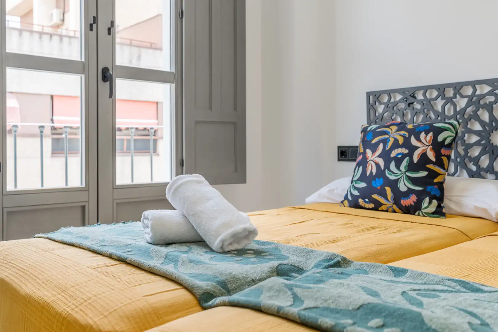 Bedroom of Flat for rent in Granada  with Air Conditioner, Heating and Furnished