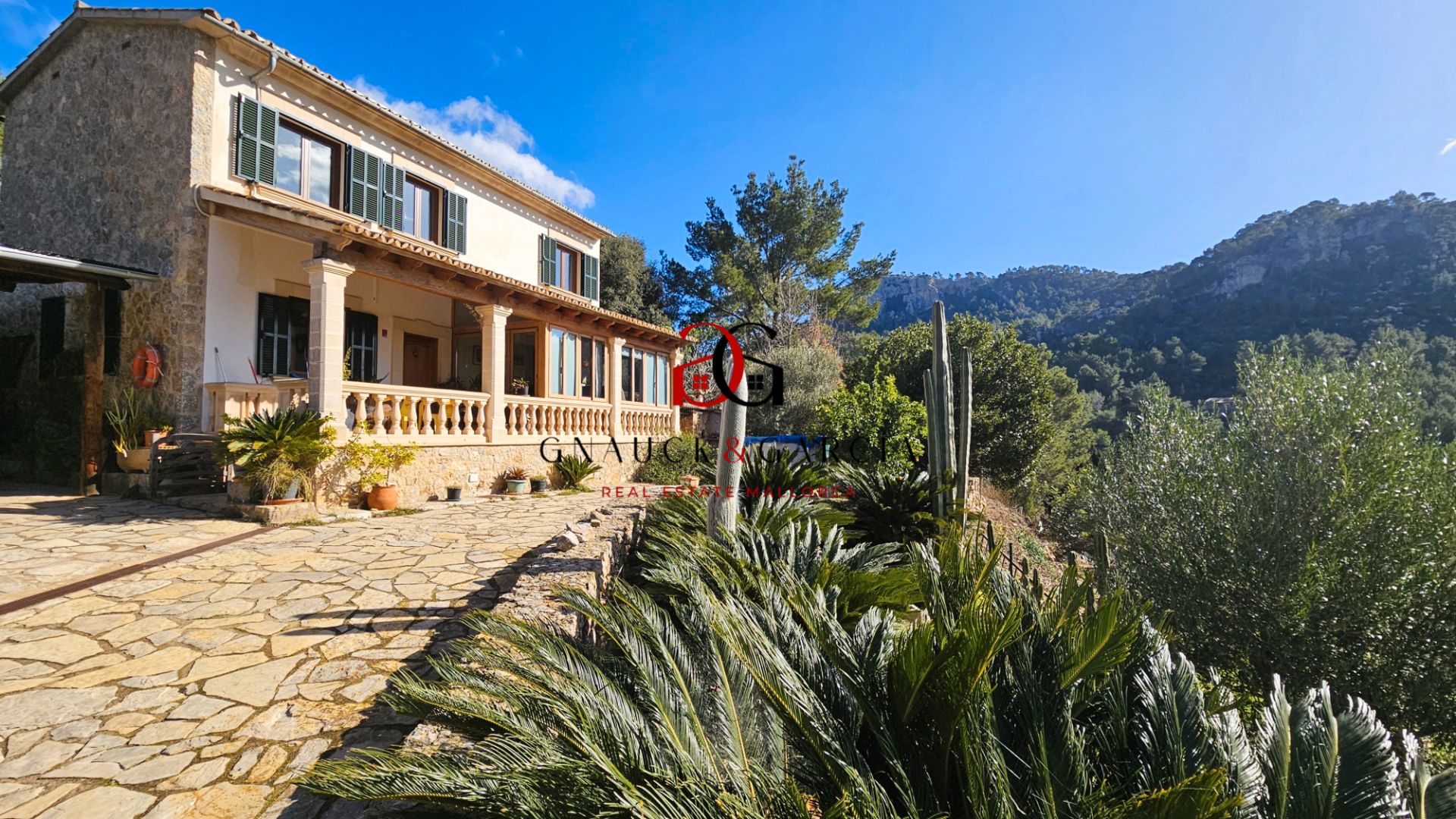 Vista exterior de Casa o xalet en venda en Esporles amb Calefacció, Jardí privat i Terrassa