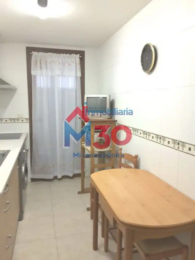 Habitación de Apartamento en venta en Miranda de Ebro con Calefacción, Parquet y Terraza