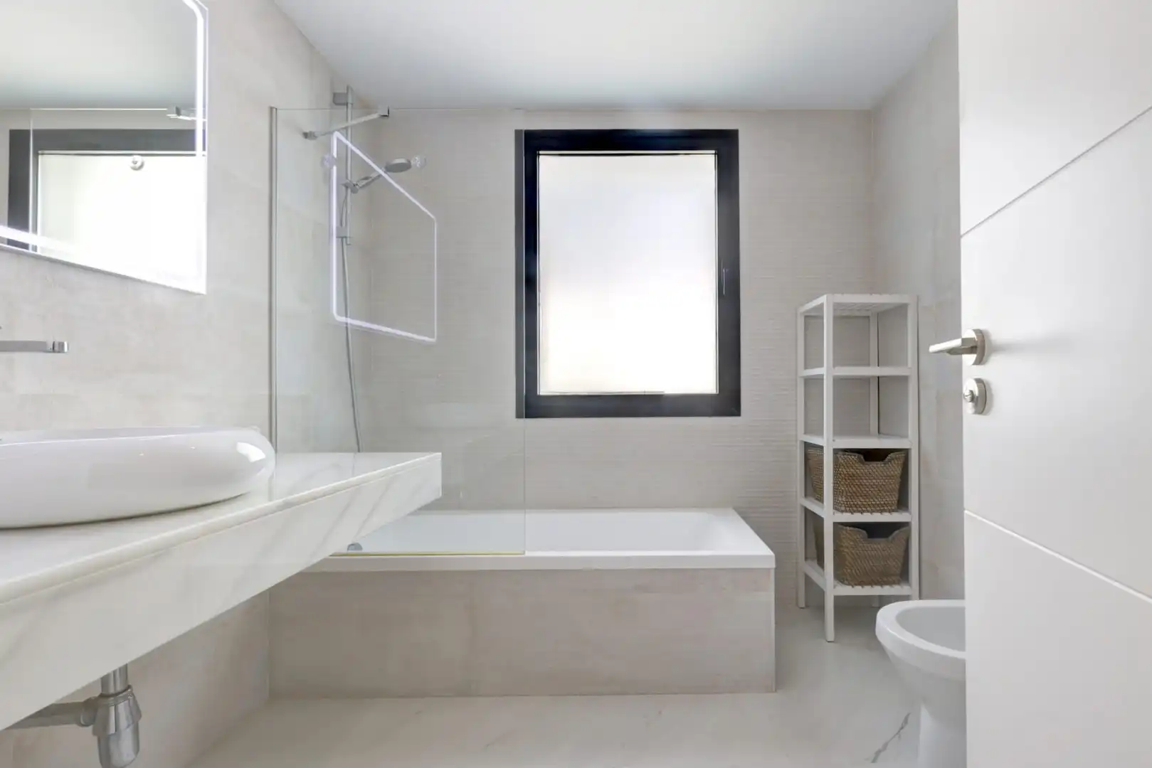 Apartament amb piscina en venda a Altos de Estepona, imagen 37