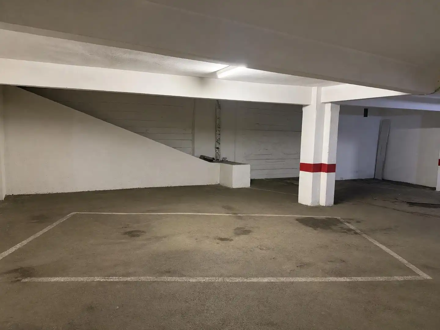 Parkplatz von Wohnung zum Verkauf in Madrid mit Heizung, Parkett und Terrasse