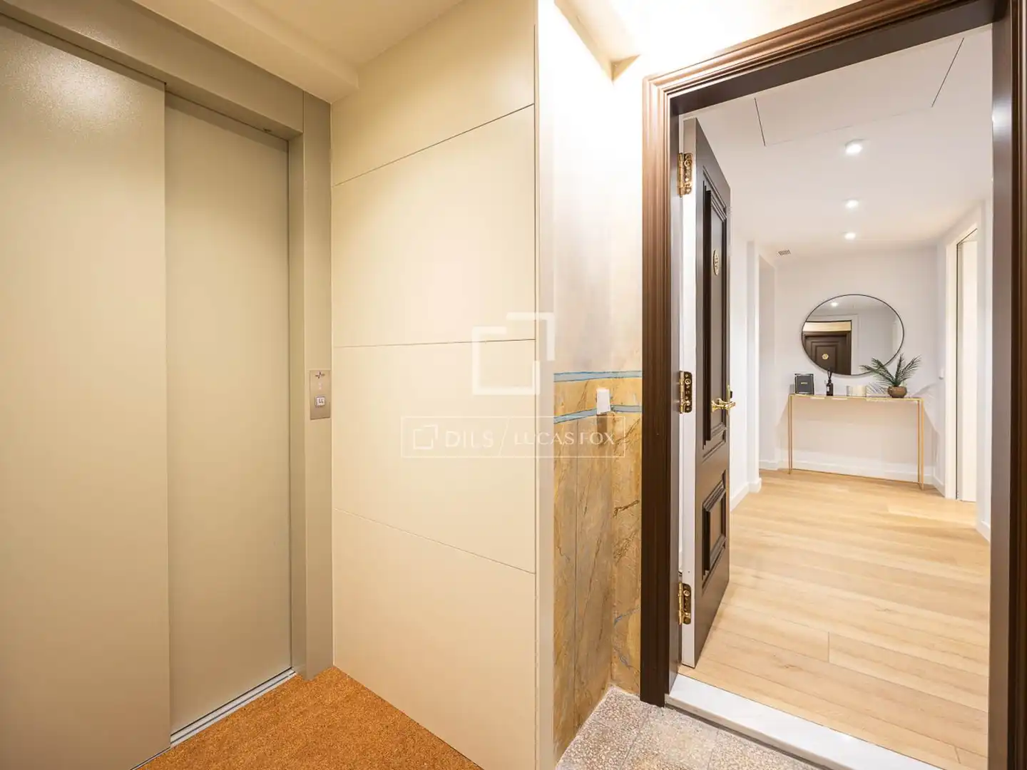 Flat for sale in Barcelona  with Air Conditioner, Terrace and Swimming Pool