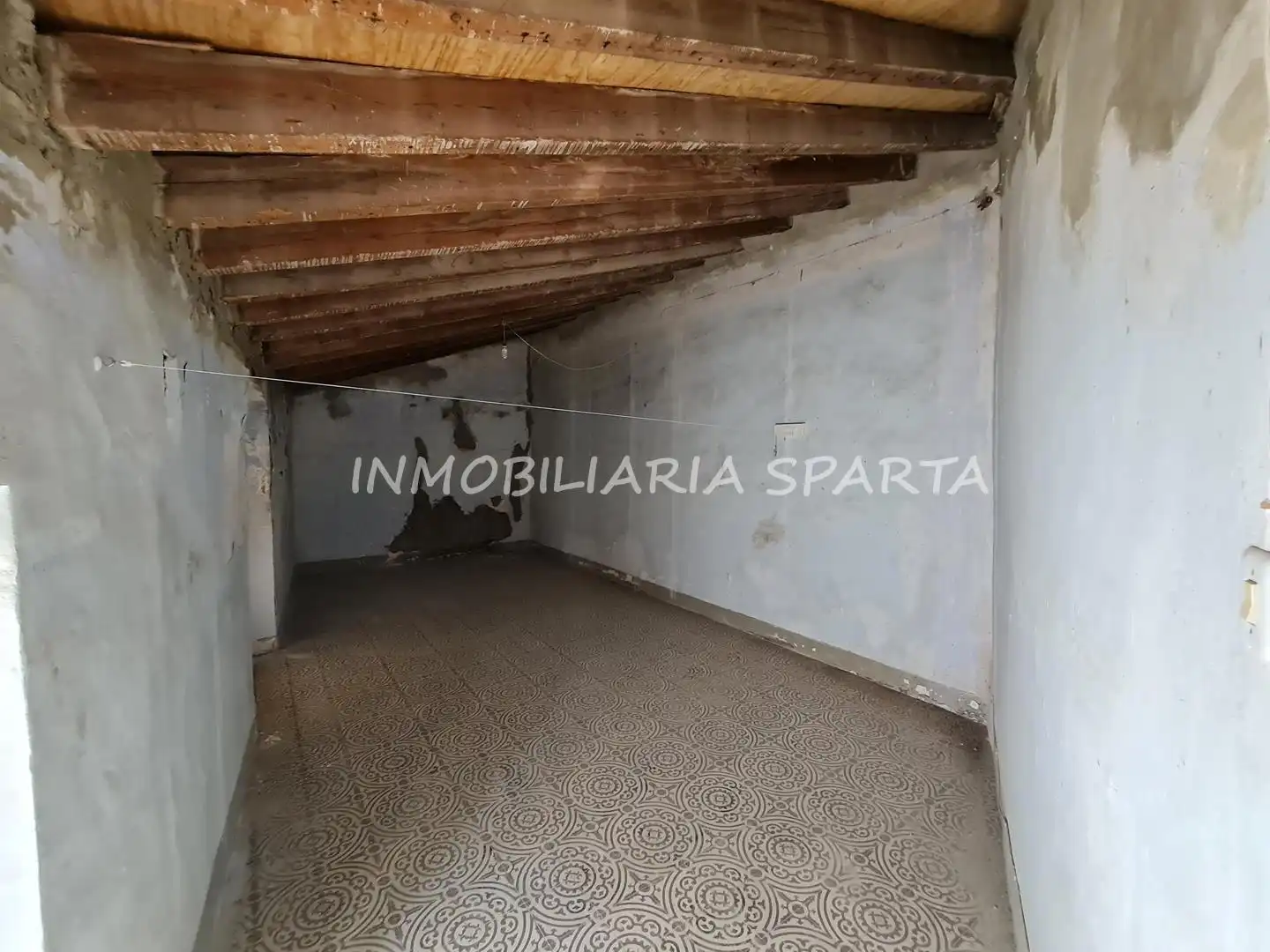 Casa adosada en venda en Sanlúcar la Mayor amb Jardí privat i Balcó