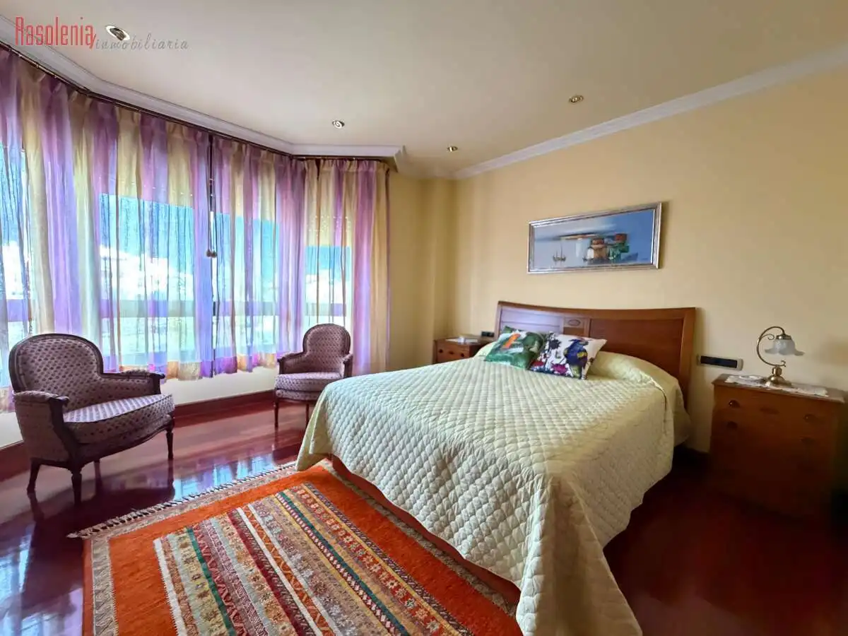 Bedroom of Houses for sale in Vigo   with Heating, Private garden and Terrace