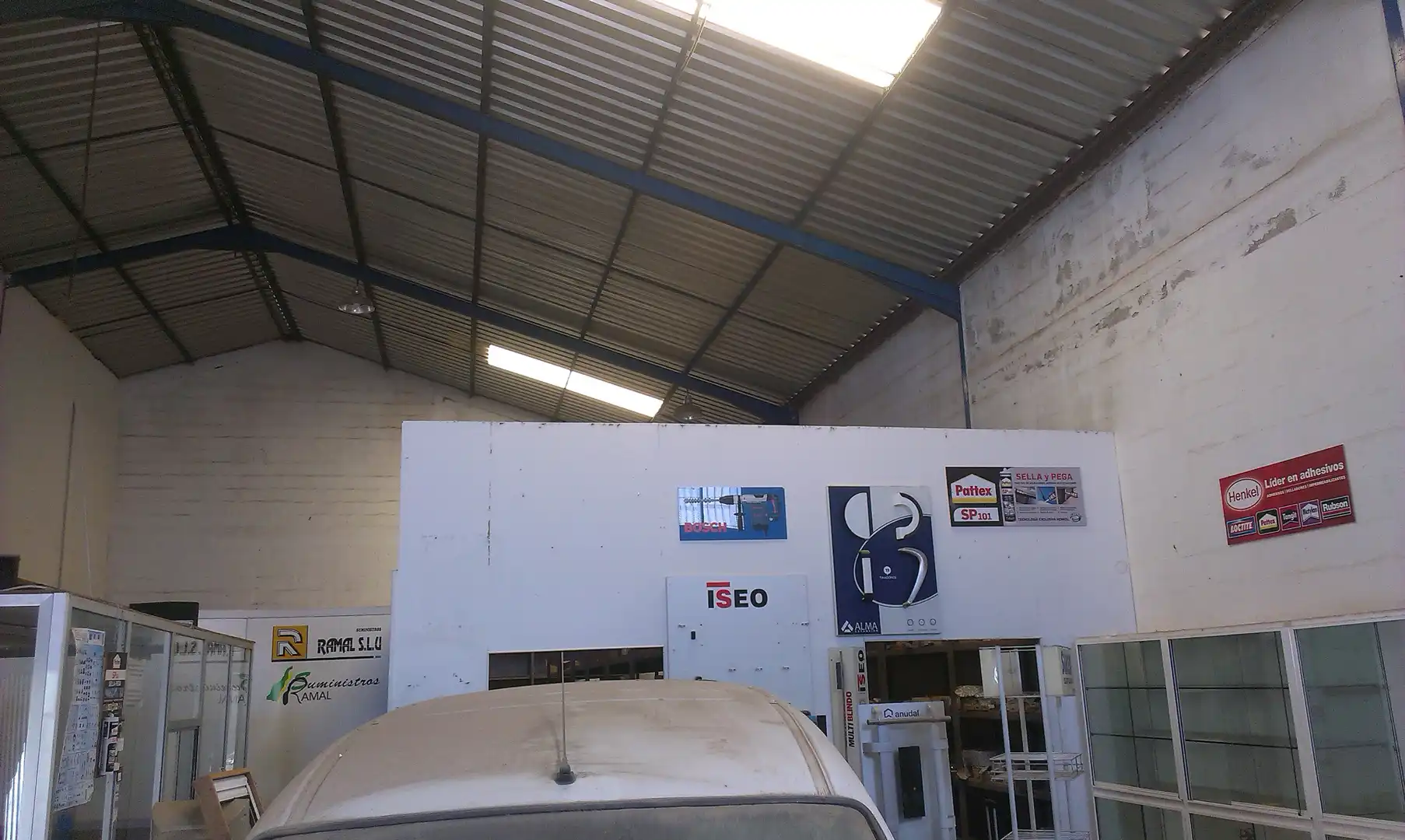 Nave industrielle à vendre à Calle