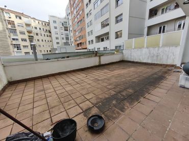Appartamento con balcone in vendita a Centro