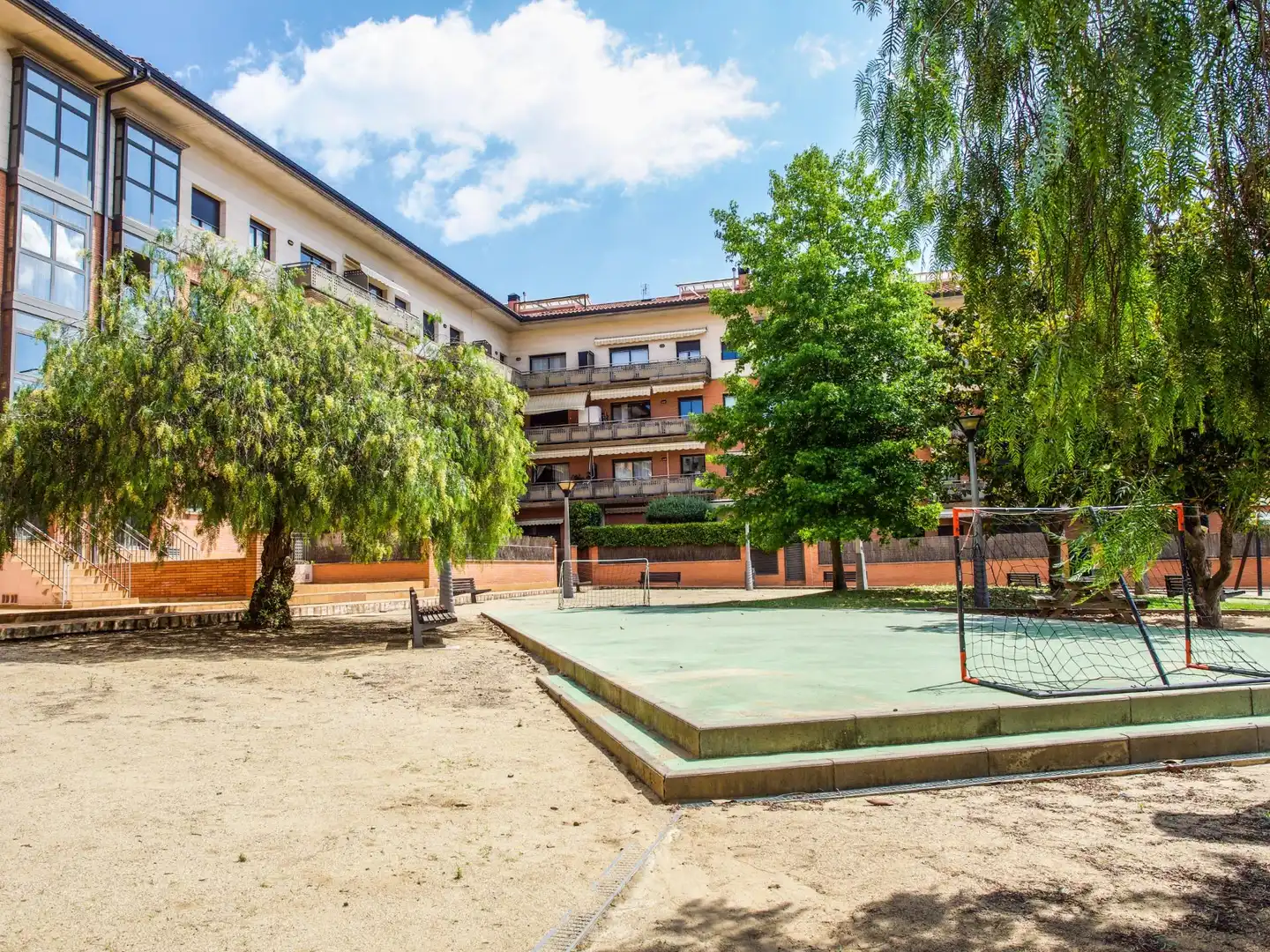 Vista exterior de Piso en venta en Cardedeu con Aire acondicionado, Calefacción y Jardín privado