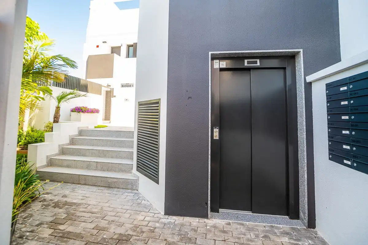 Apartamento con ascensor en venta en Los Balcones - Los Altos, imagen 44