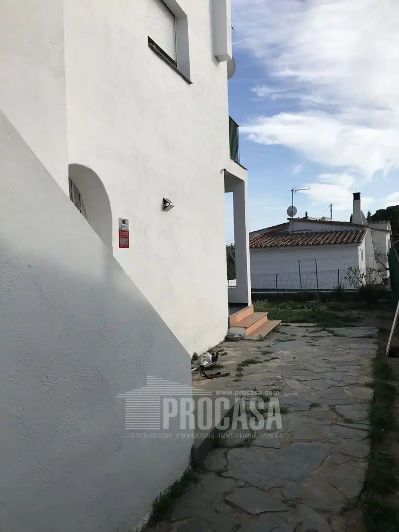 Vista exterior de Casa o xalet en venda en Roses amb Aire condicionat, Calefacció i Terrassa