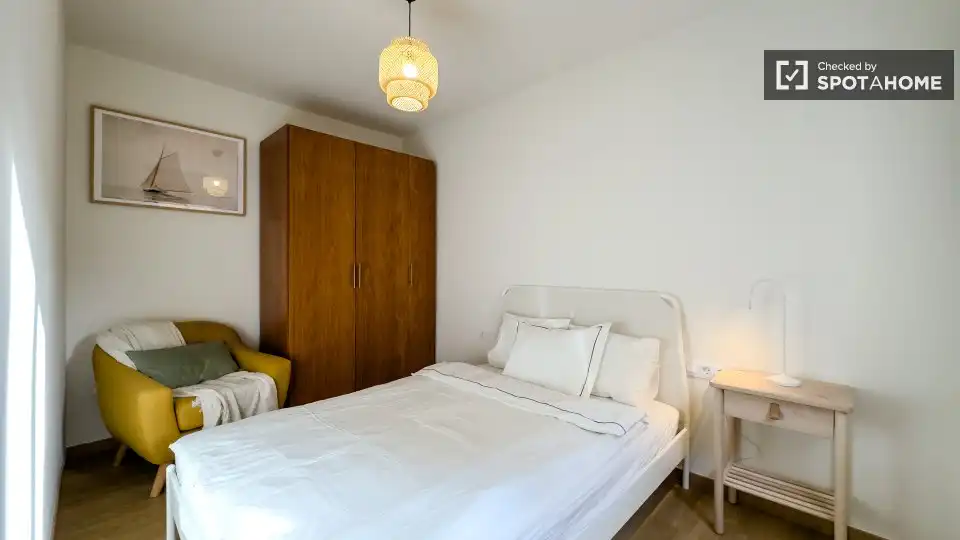 Schlafzimmer von Wohnung zur Miete in  Barcelona Capital mit Klimaanlage, Heizung und Möbliert