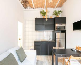 Kitchen of Apartment to share in  Barcelona Capital  with Air Conditioner and Terrace
