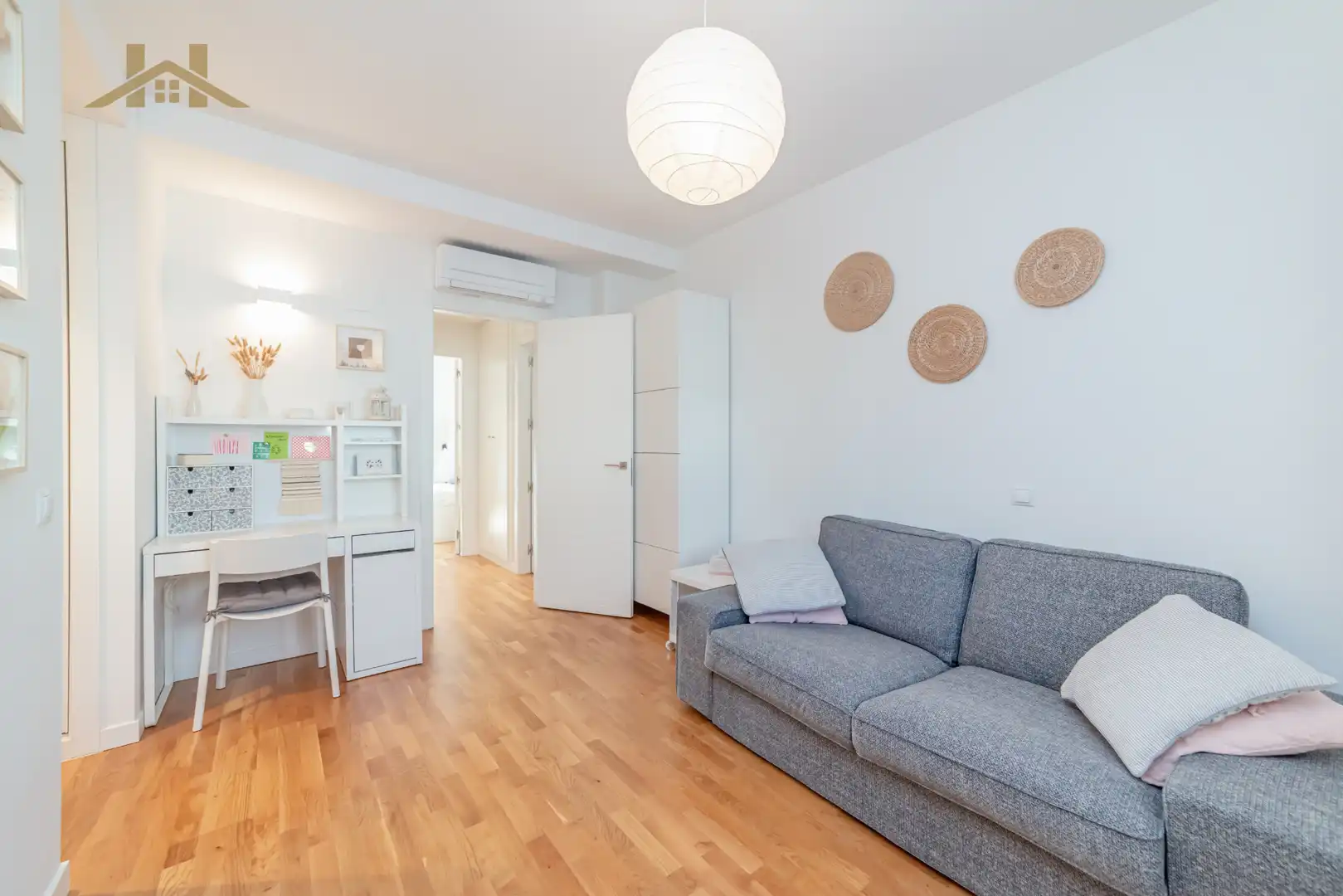 Sala de estar de Casa adosada en venta en Valdemoro con Aire acondicionado, Calefacción y Jardín privado