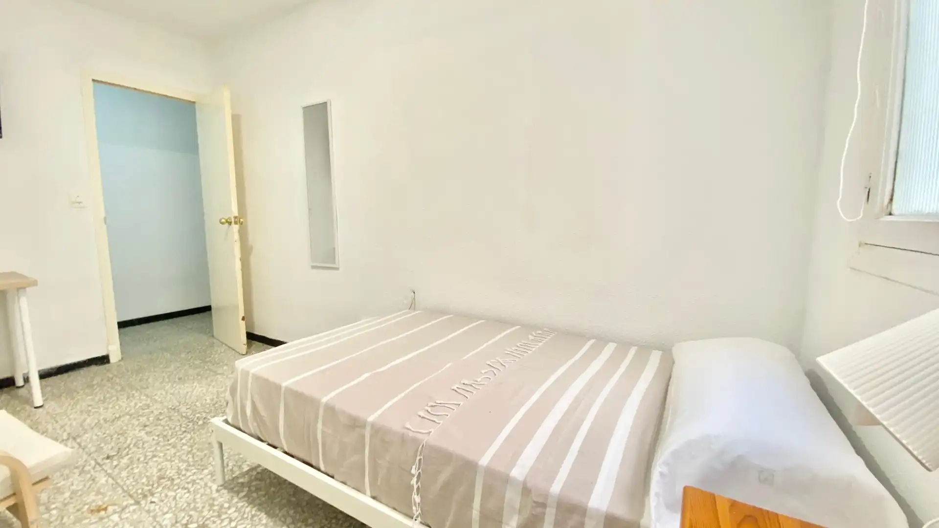Dormitori de Apartament de lloguer en Florida - Ciudad de Asís