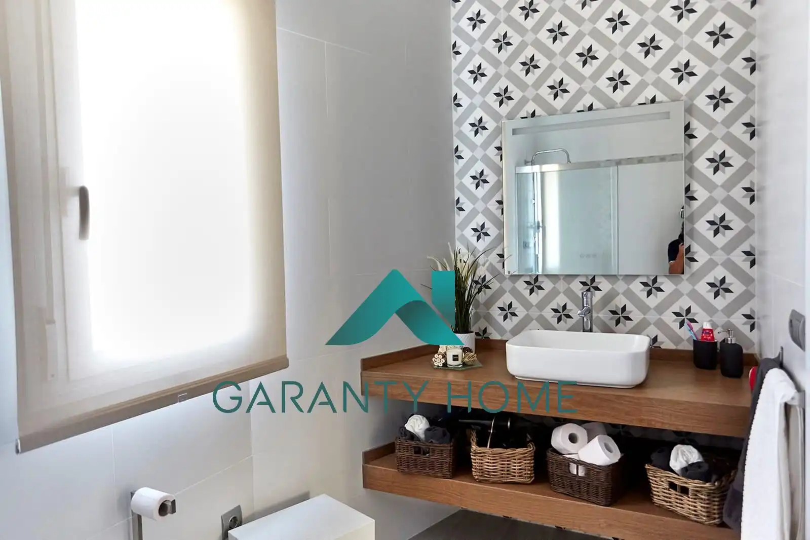 Bathroom of Houses for rent in Iznájar  with Air Conditioner, Terrace and Jacuzzi