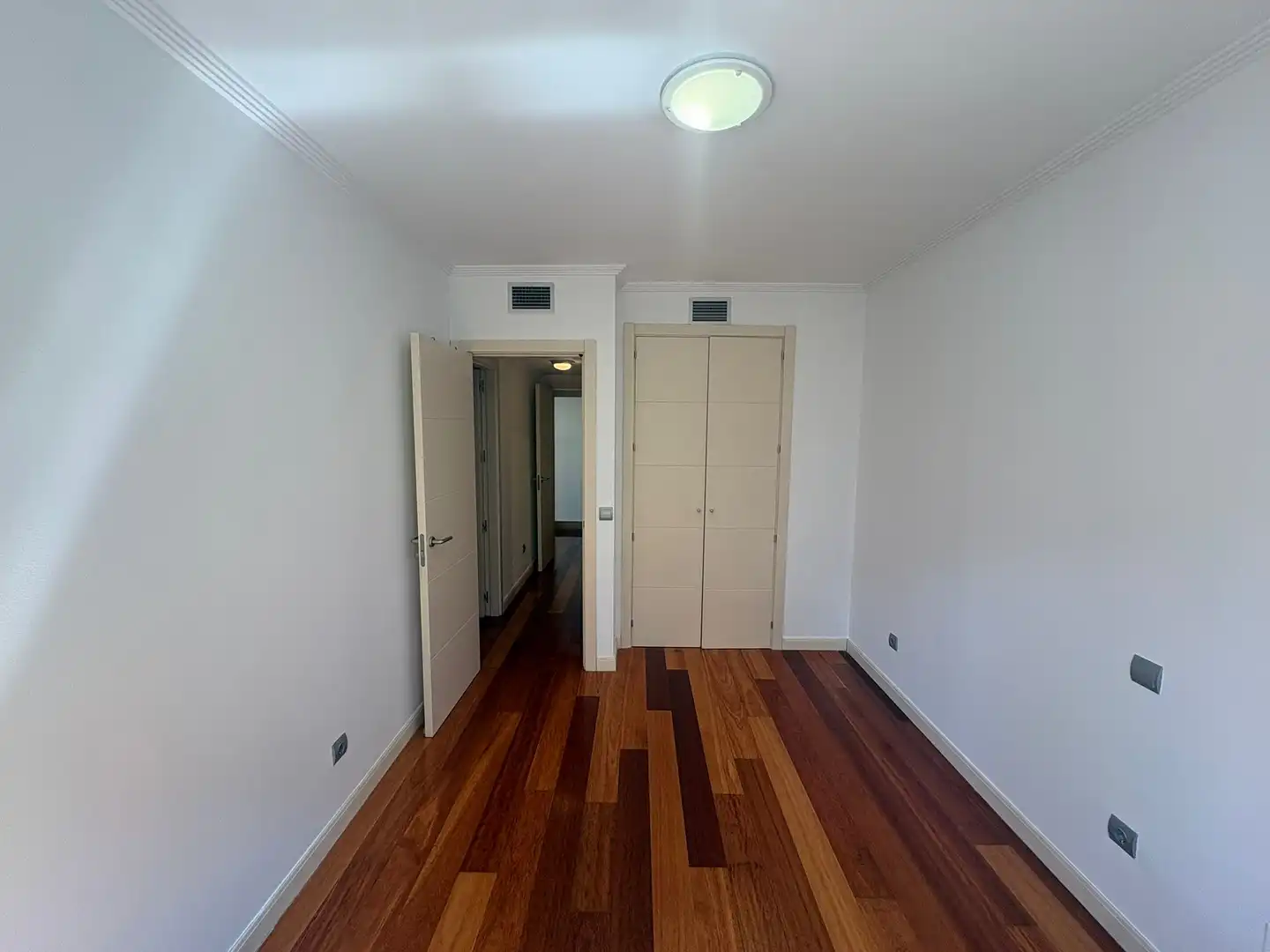 Piso de alquiler en Madrid con Aire acondicionado, Calefacción y Jardín privado