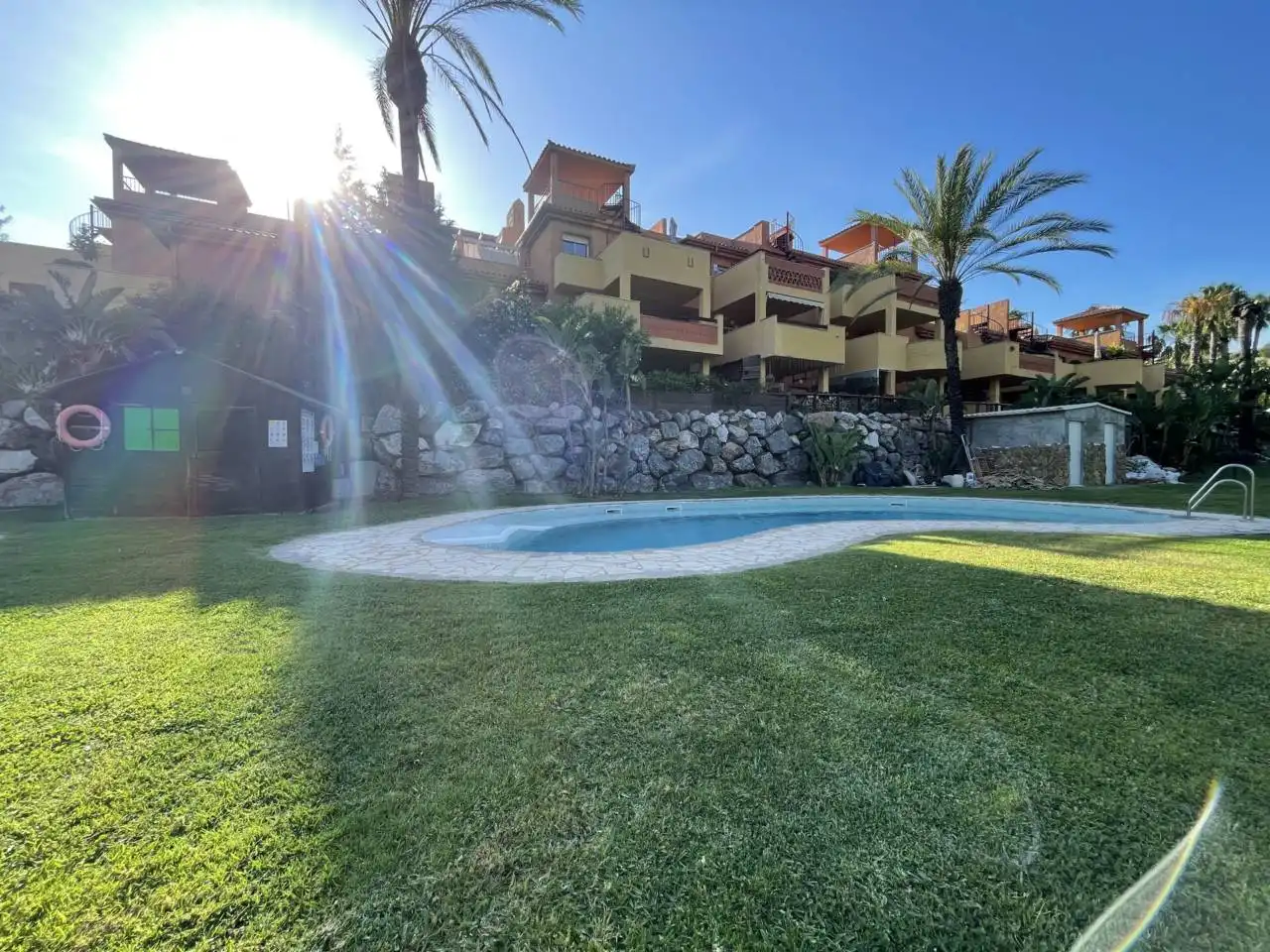 Vista exterior de Piso en venta en Marbella con Aire acondicionado, Calefacción y Terraza