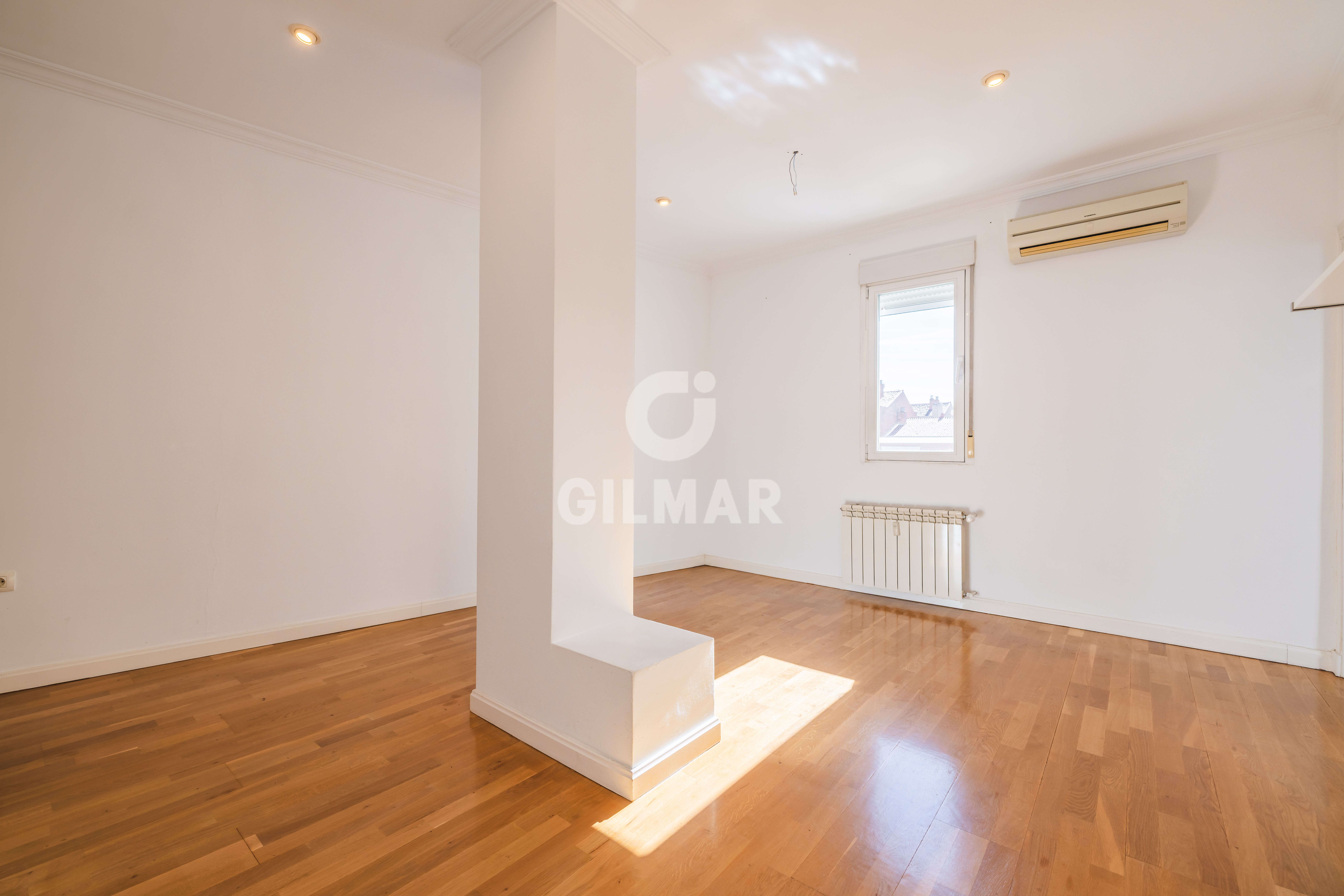 Bedroom of Flat for sale in  Madrid Capital  with Heating