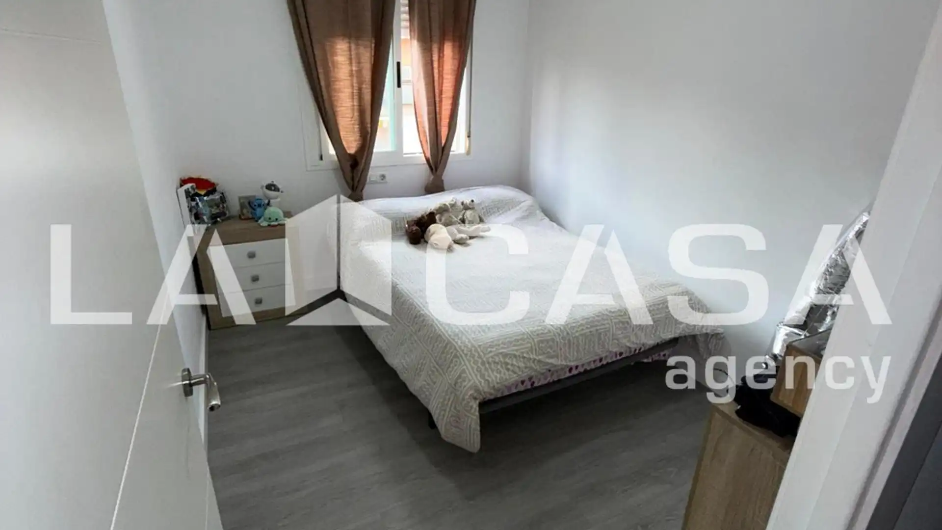 Bedroom of Flat for sale in Dos Hermanas  with Terrace, Storage room and Balcony