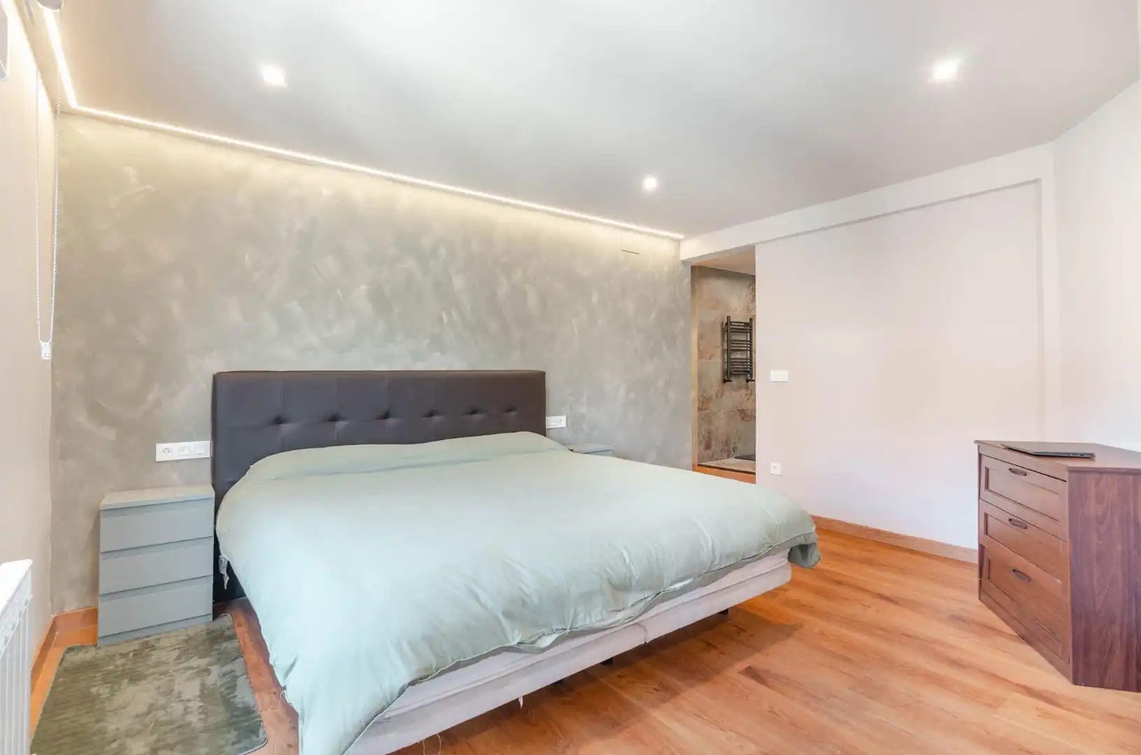 Bedroom of Flat for sale in Langreo  with Heating