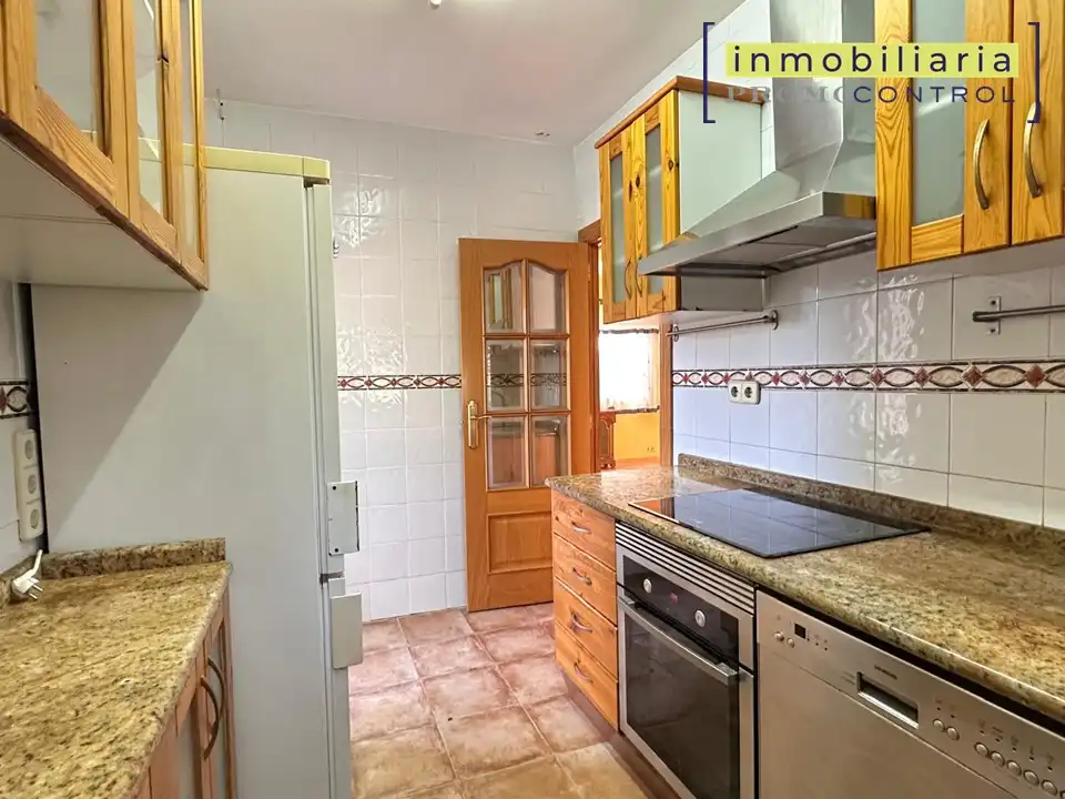 Kitchen of Houses for sale in San Mateo de Gállego  with Air Conditioner, Heating and Private garden