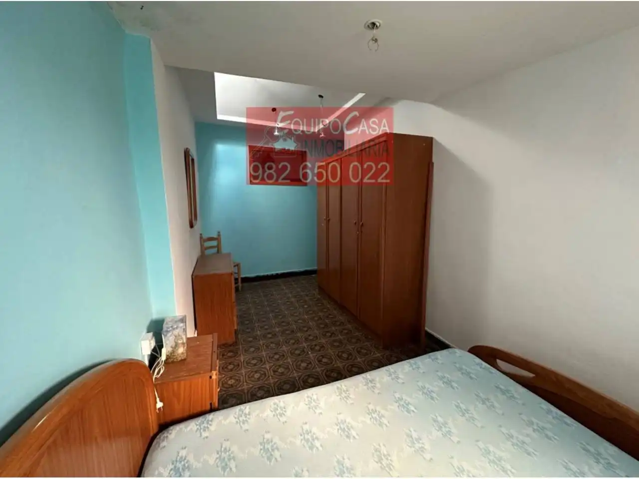 Habitación de Casa adosada en venta en Lugo con Calefacción, Terraza y Amueblado
