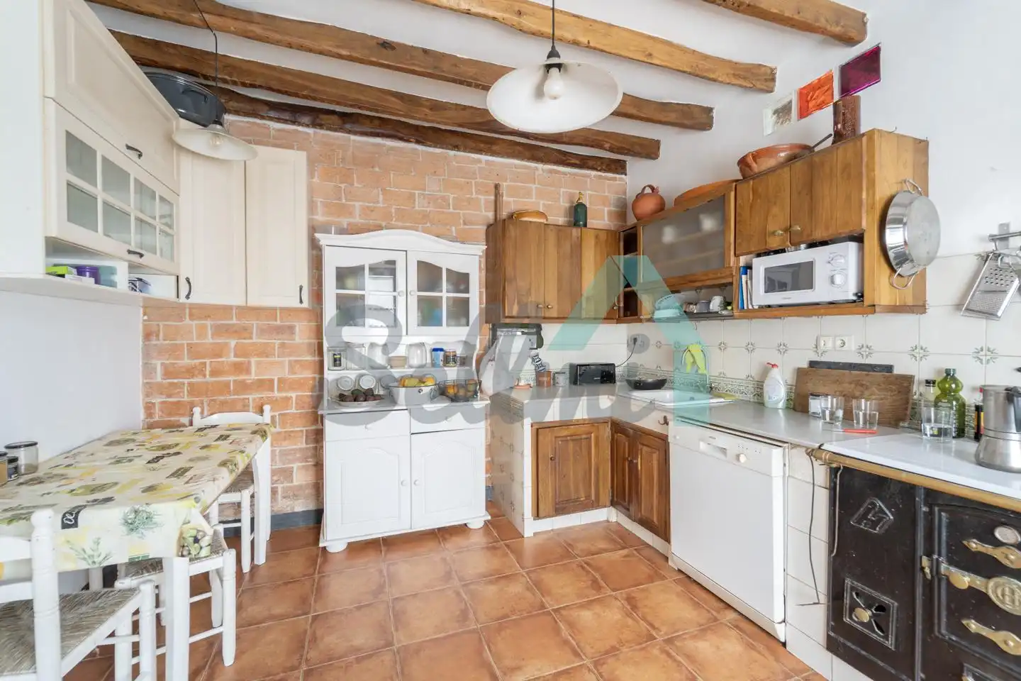 Küche von Einfamilien-Reihenhaus zum Verkauf in Carreño mit Heizung, Privatgarten und Parkett