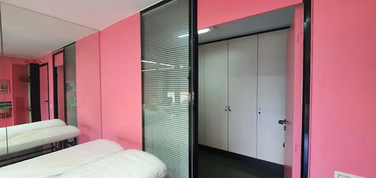 Schlafzimmer von Büro zum Verkauf in Tarragona mit Klimaanlage, Heizung und Terrasse