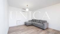 Bedroom of Flat for sale in  Madrid Capital  with Air Conditioner, Heating and Terrace