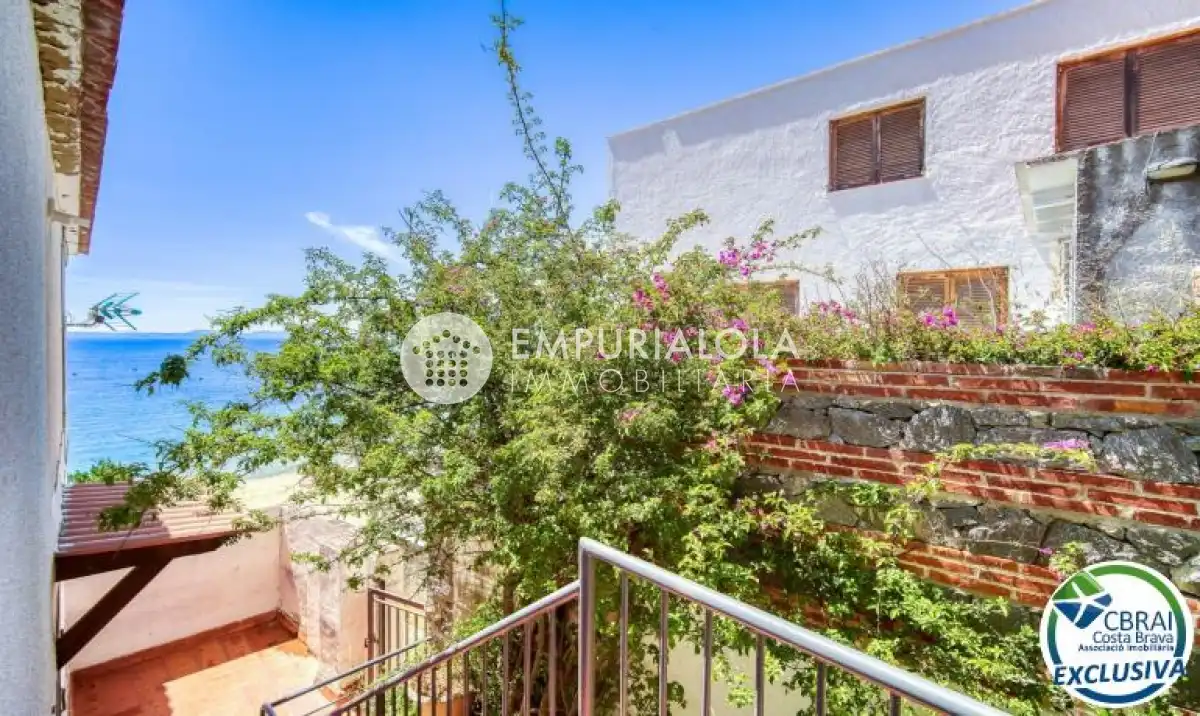 Vista exterior de Apartament en venda en Roses amb Aire condicionat, Calefacció i Moblat