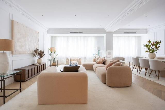 Piso en Venta en De Velázquez en Castellana