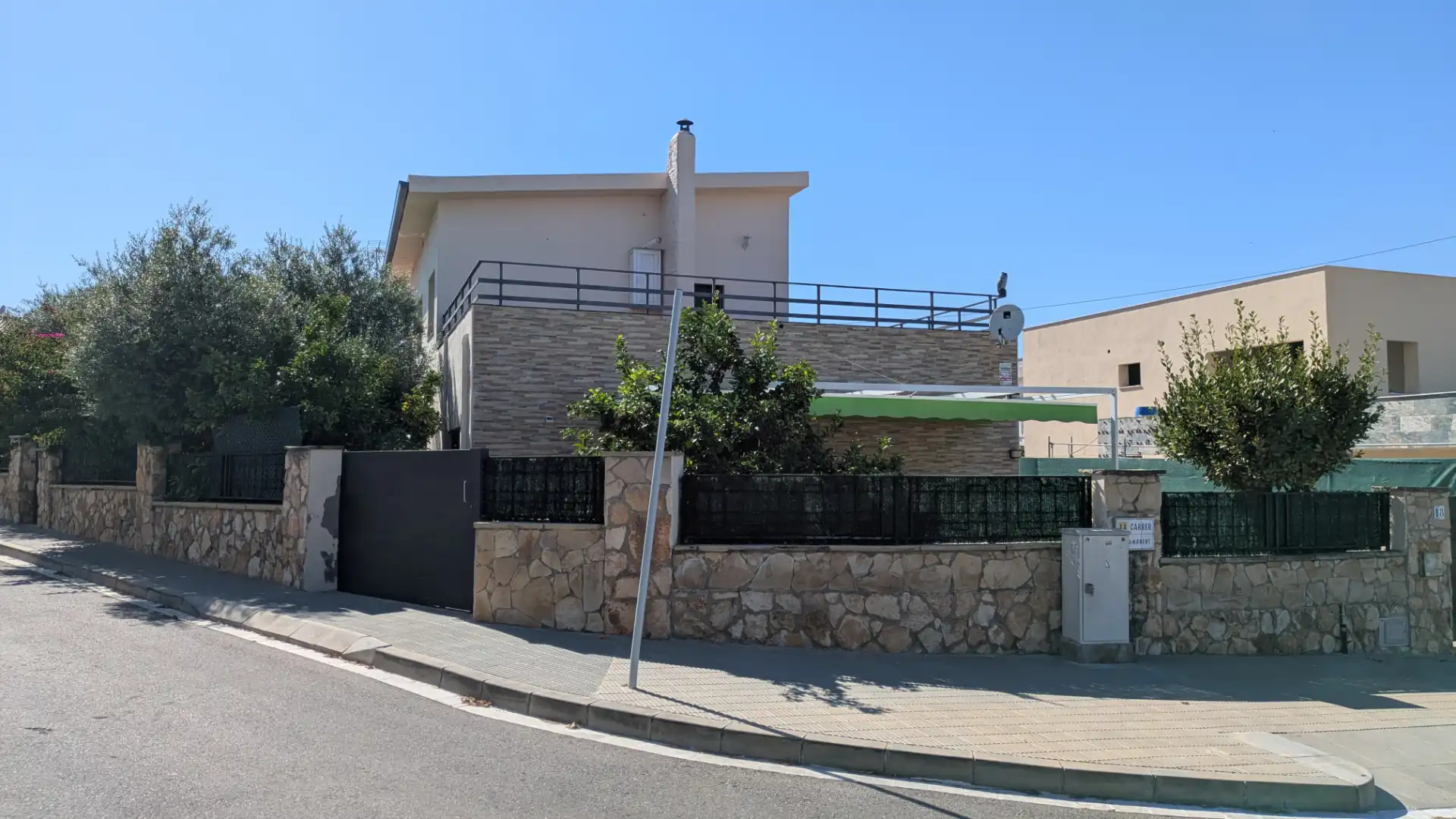 Vista exterior de Casa o chalet en venta en Torredembarra con Aire acondicionado, Calefacción y Jardín privado