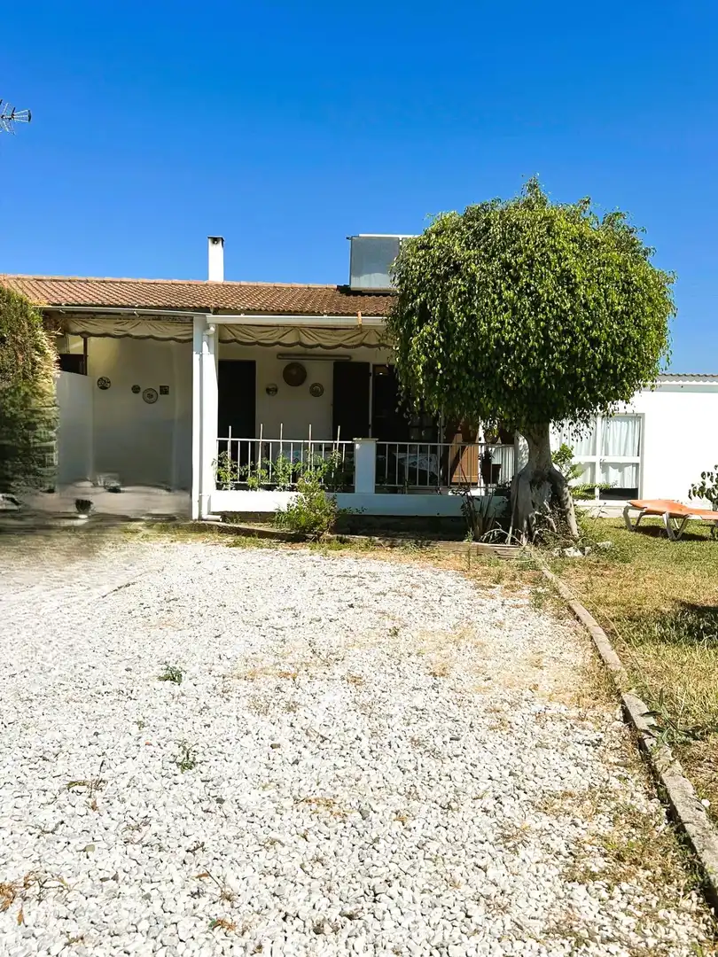 Vista exterior de Finca rústica en venda en Estepona amb Jardí privat, Terrassa i Piscina