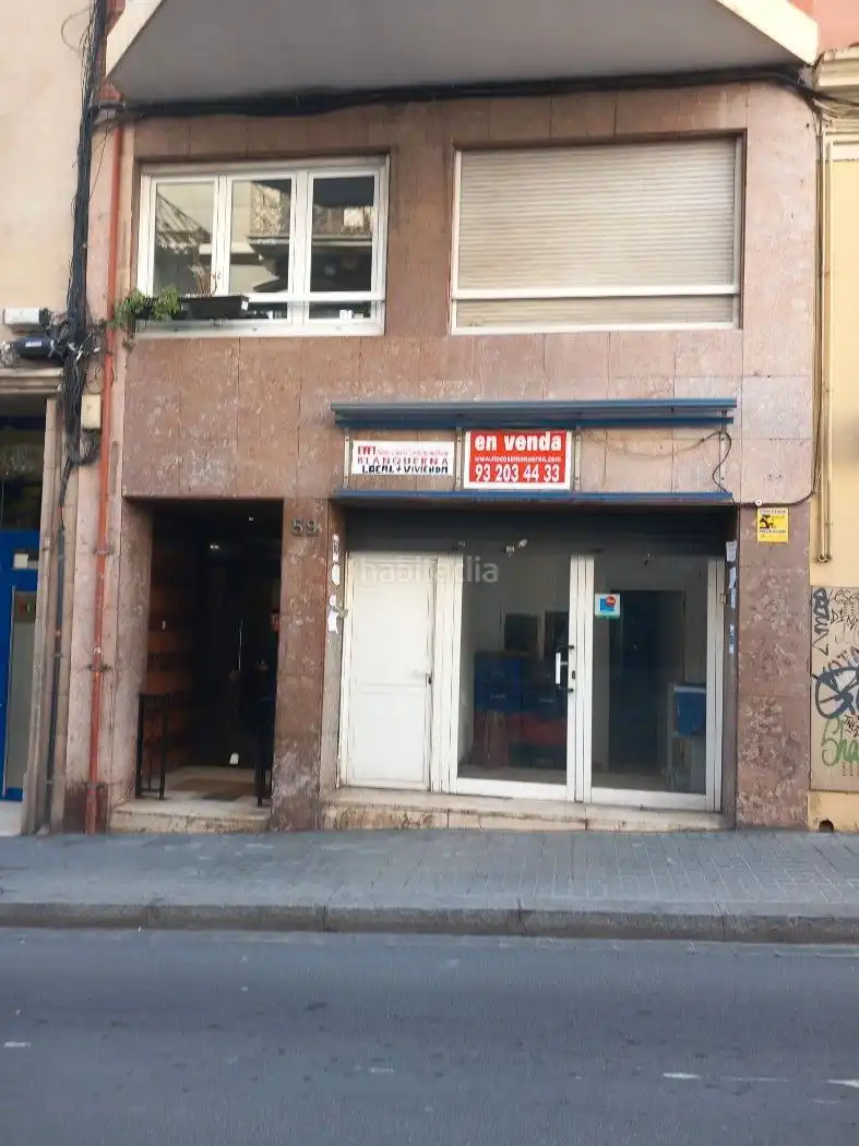 Commercial properties for sale in Barcelona  with Air Conditioner