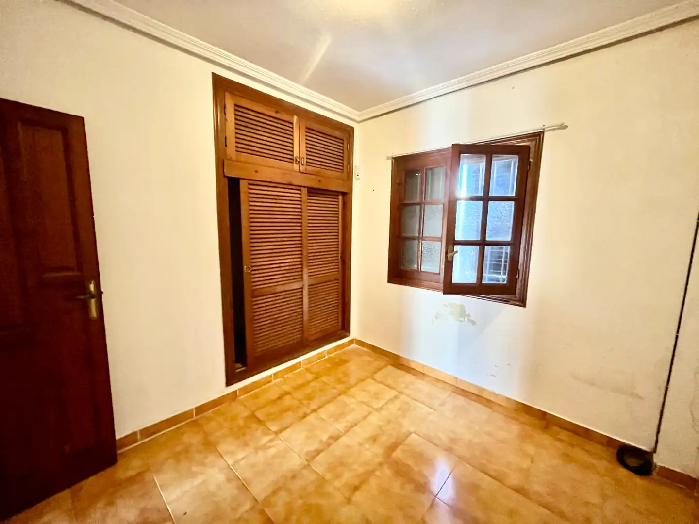 Casa adosada en venta en Orihuela con Aire acondicionado, Terraza y Trastero