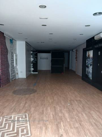 Local comercial en Alquiler en Calle Elisa Cendrero en El Perchel